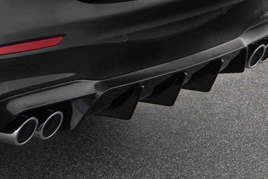 Sport exhaust system with actively controlled flaps - AMG E43