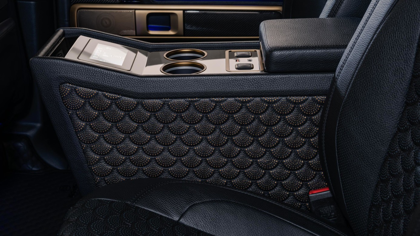 BRABUS Black & Gold Style Interior 6
